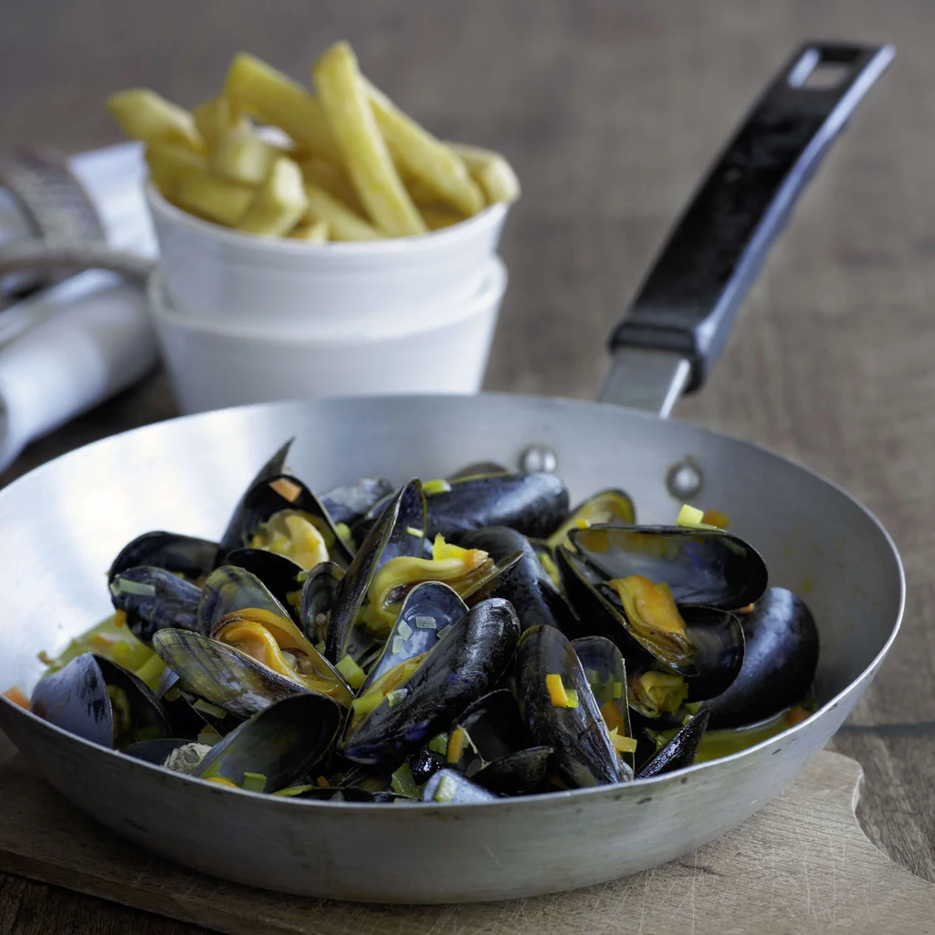 Moules au vin blanc et aux légumes