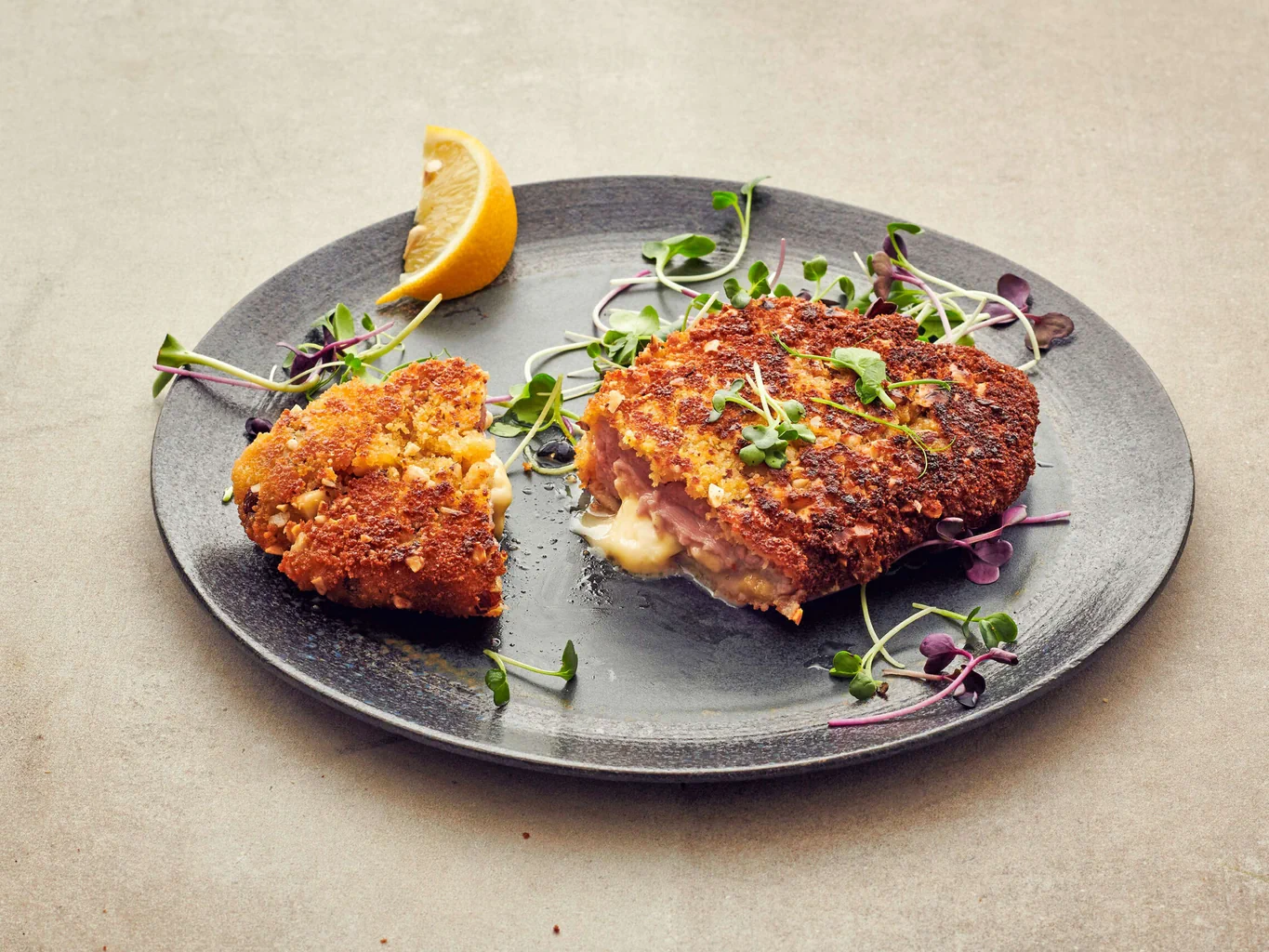 Cordon bleu al Mont d’Or con panatura alle noci