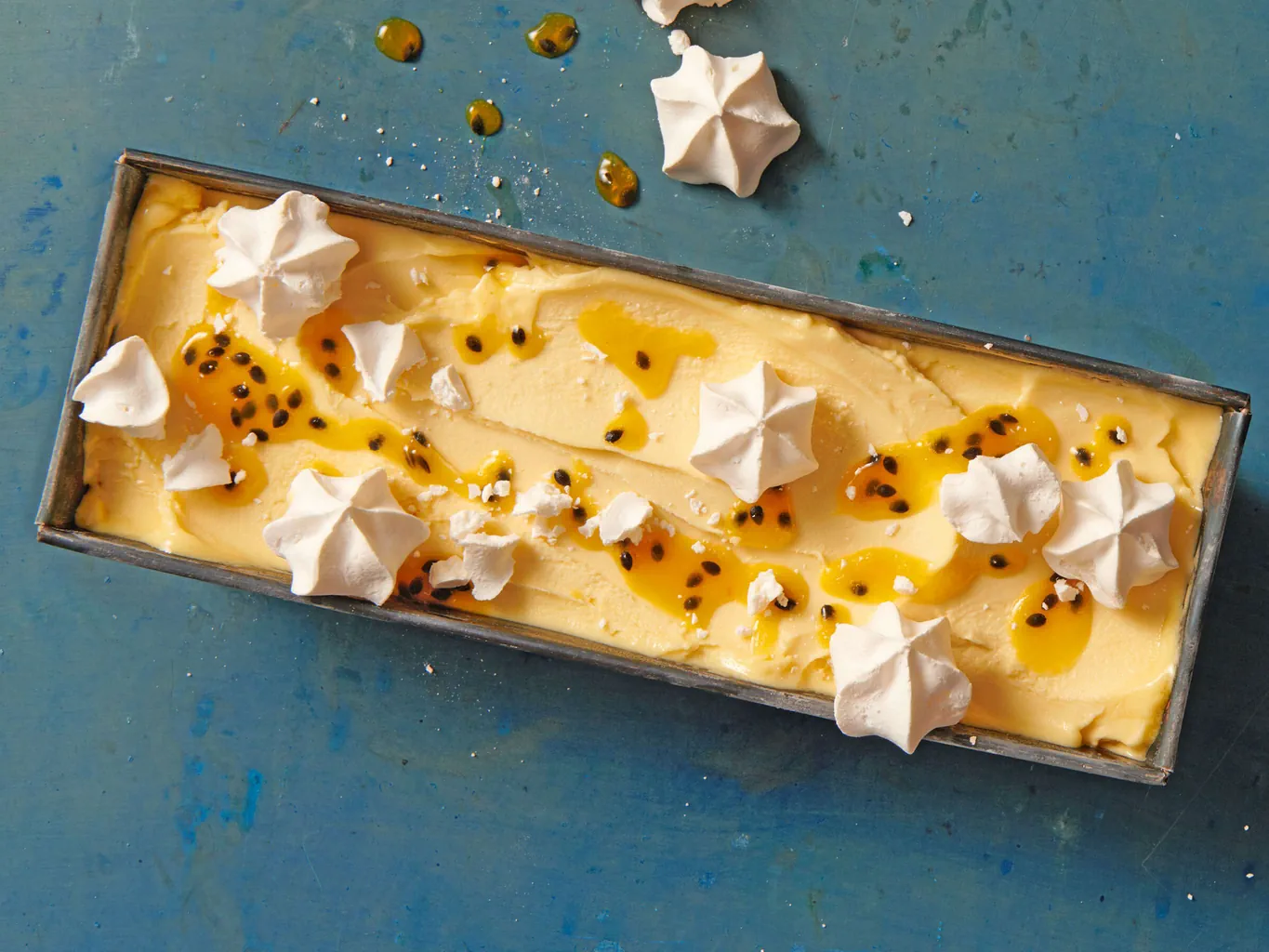 Passionsfruchtsorbet mit Meringue