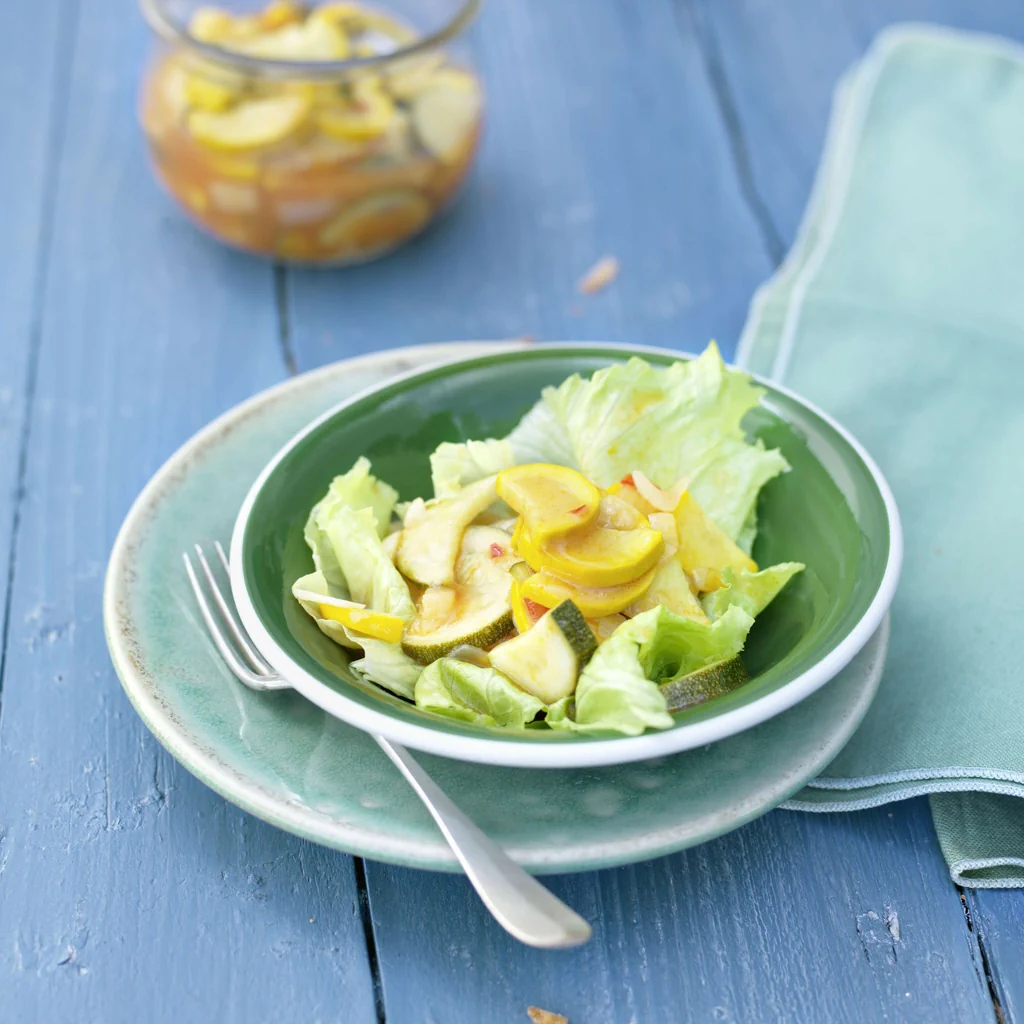 Süss-saurer Zucchetti-Rondini-Salat