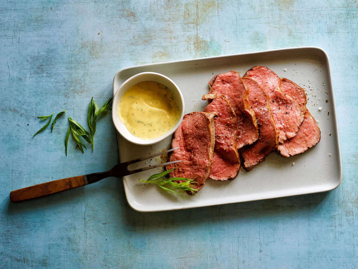 Roastbeef mit Sauce béarnaise