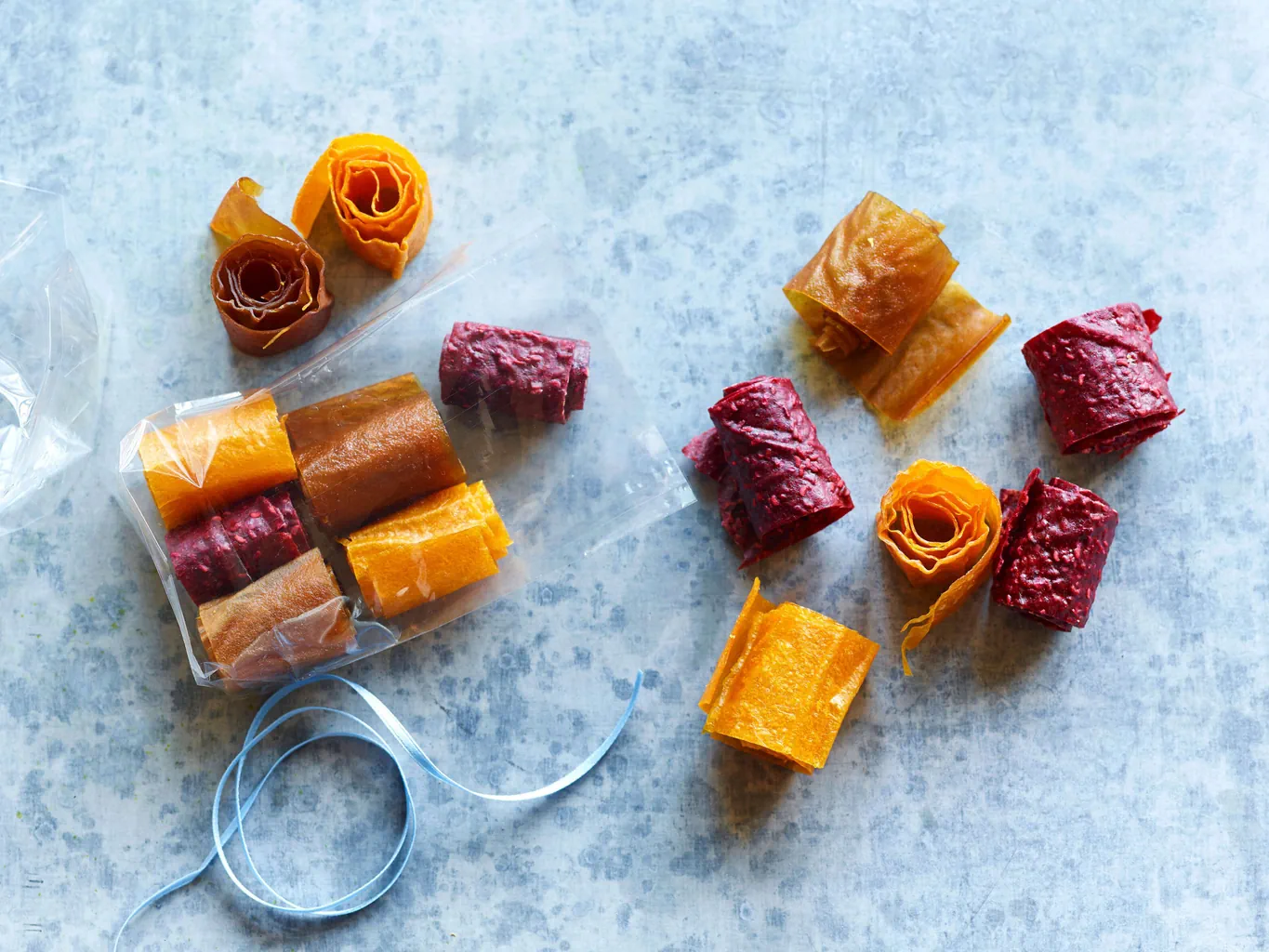 Rotolini di frutta essiccata