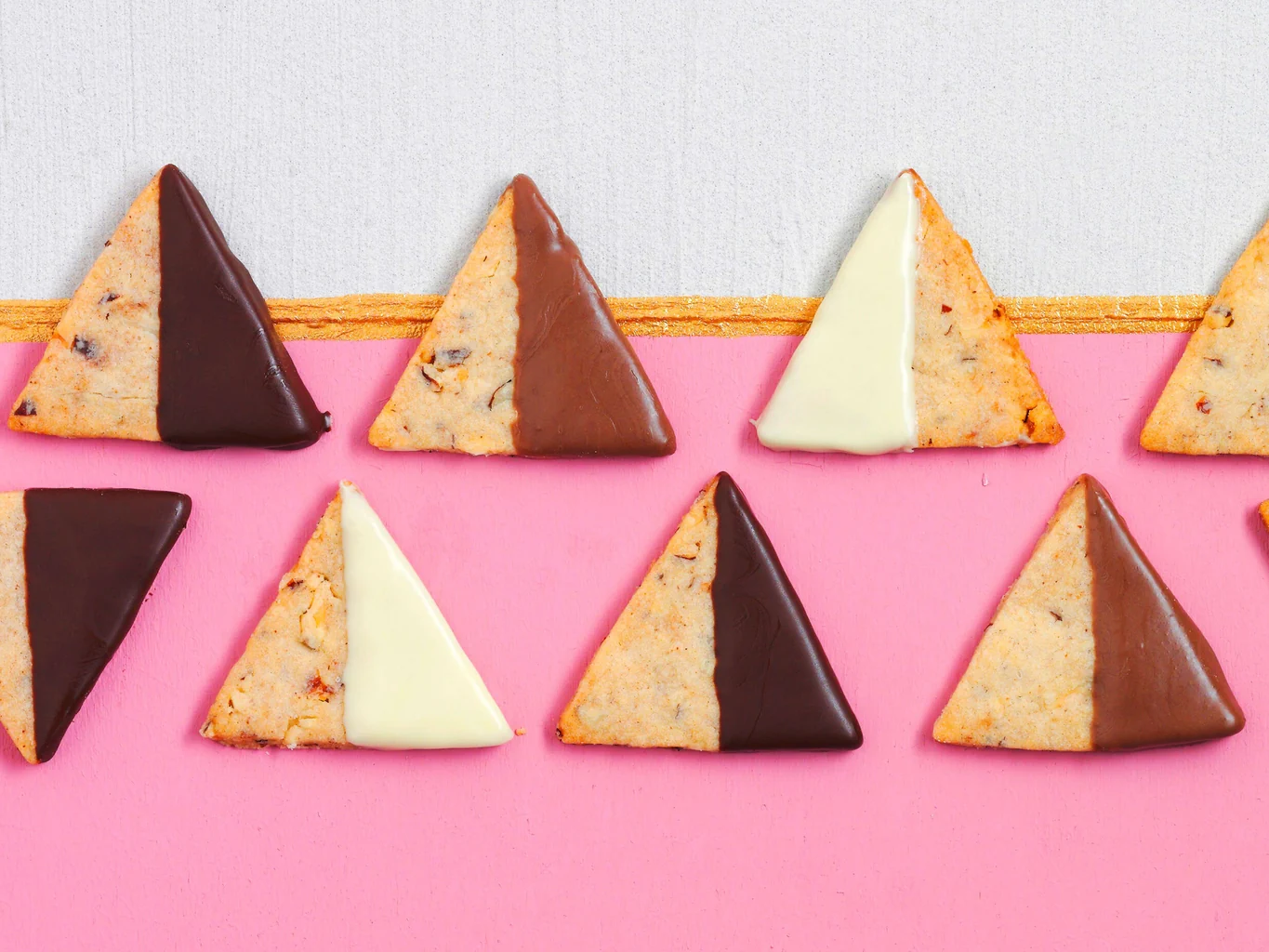 Triangoli alle nocciole e alla cannella