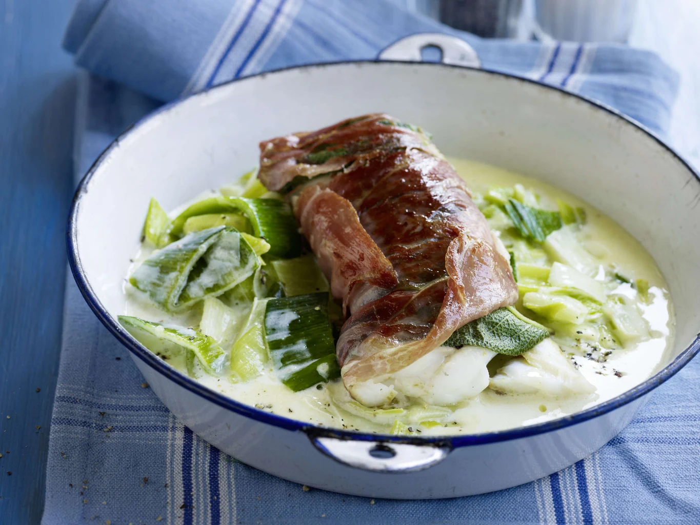 Lauchgemüse mit Fischsaltimbocca
