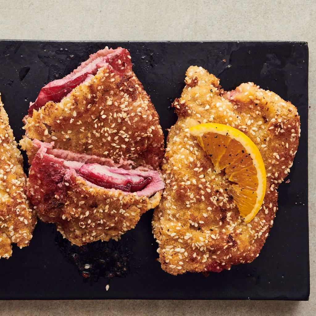 Cordon bleu alla barbabietola e al formaggio di capra