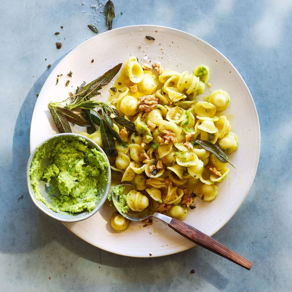 Orecchiette con pesto al lardo