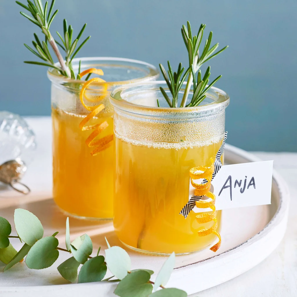 Grüntee-Orangen-Hot-Toddy
