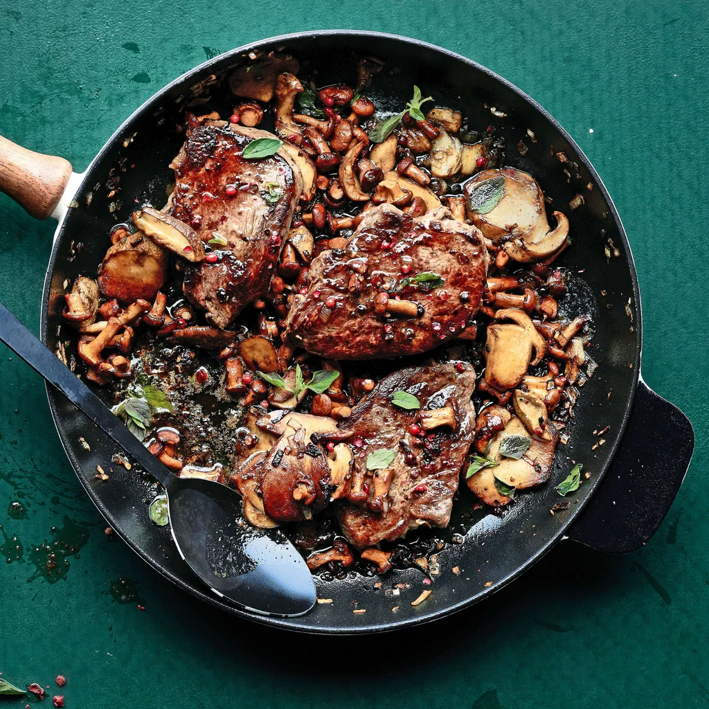 Entrecôte de sanglier avec beurre aux champignons