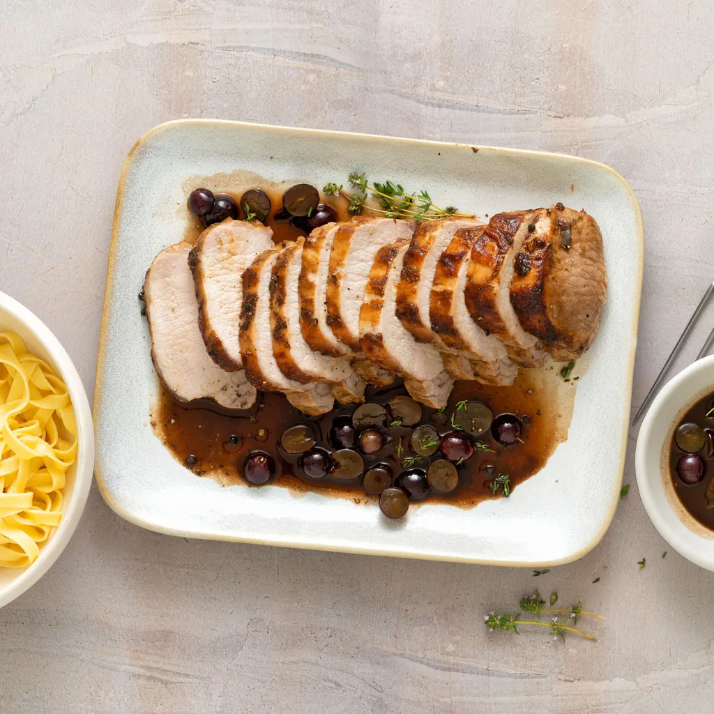 Schweinsnierstück mit Balsamico-Trauben-Sauce