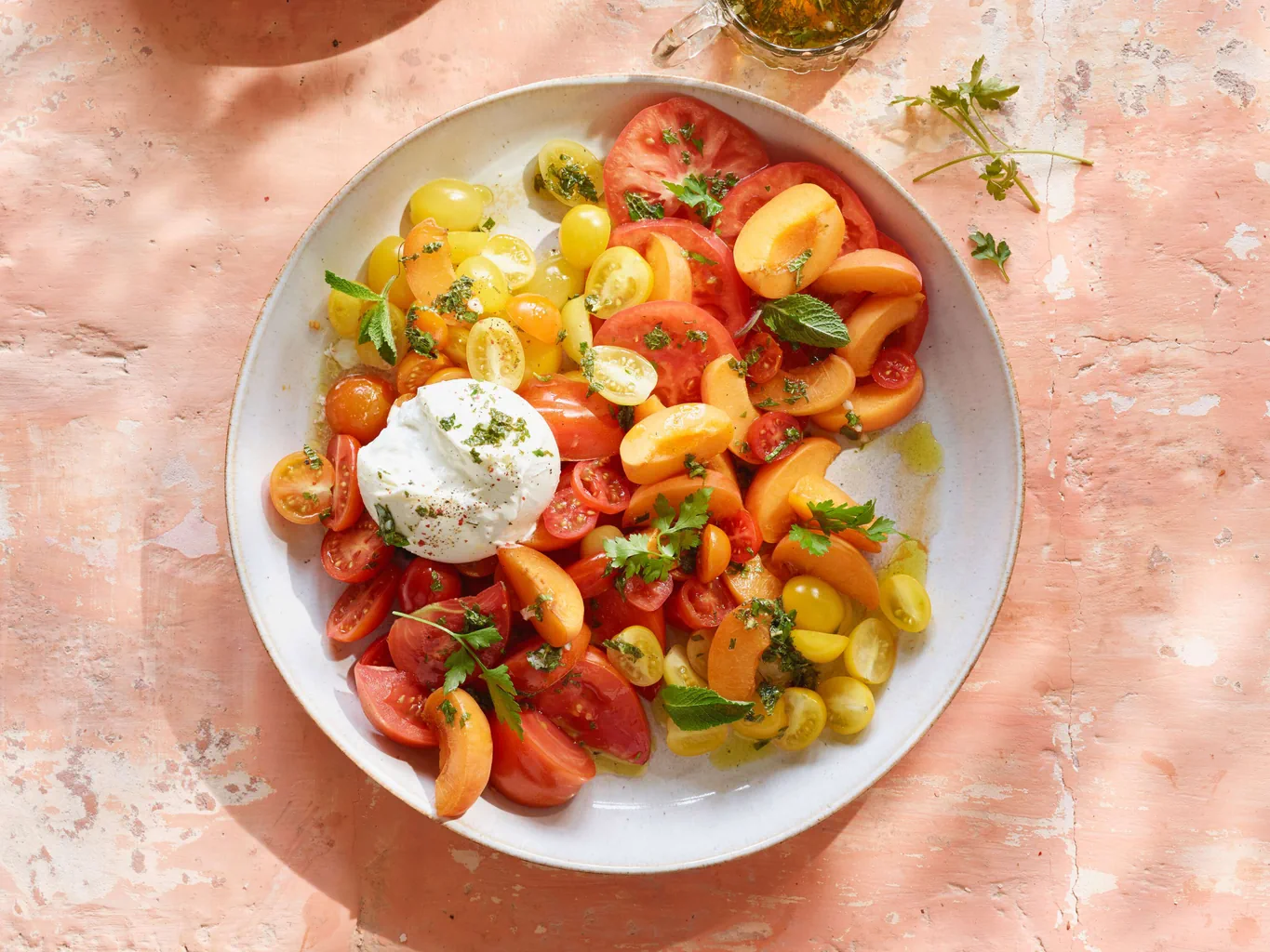 Salade de tomates et d'abricots
