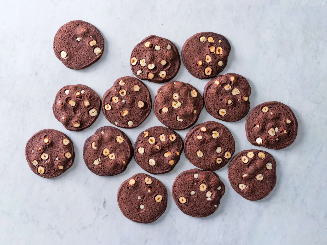 Schokoladensablés mit Haselnüssen