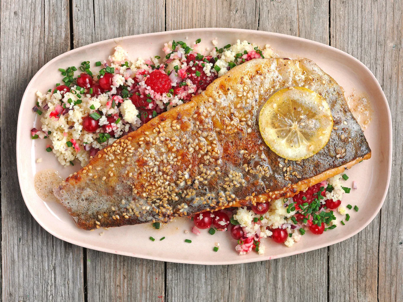 Filet de truite sur couscous aux fruits rouges