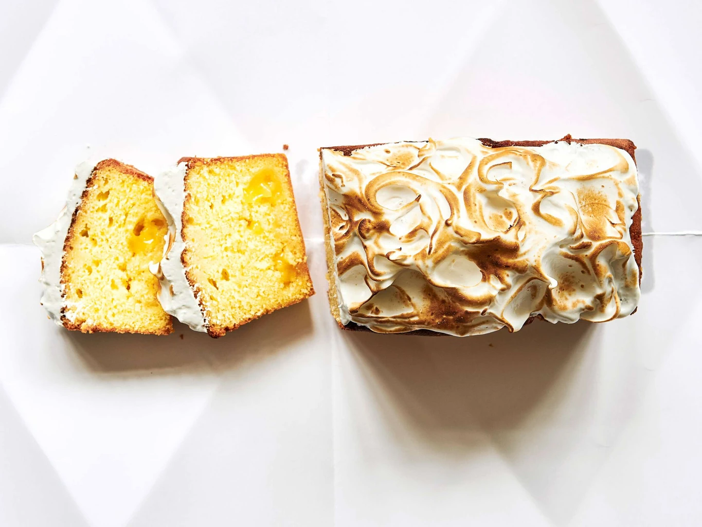 Zitronen-Cake mit Meringuehaube
