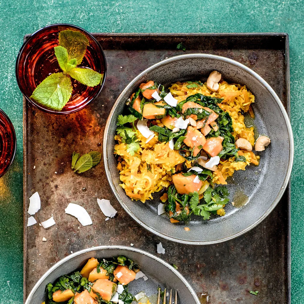 Curry aux carottes et à la noix de coco avec salade de papaye