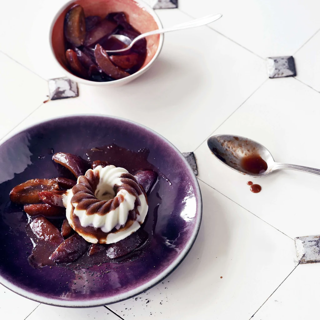 Glace aux pruneaux marbrée