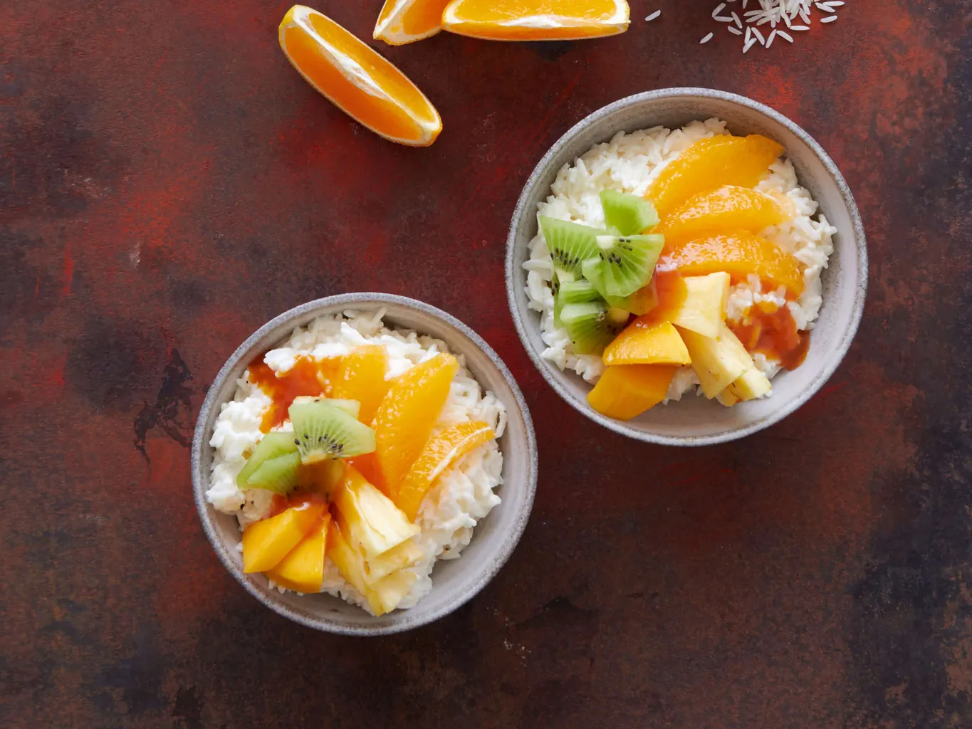 Riz au lait à la pulpe d'argousier et aux fruits exotiques