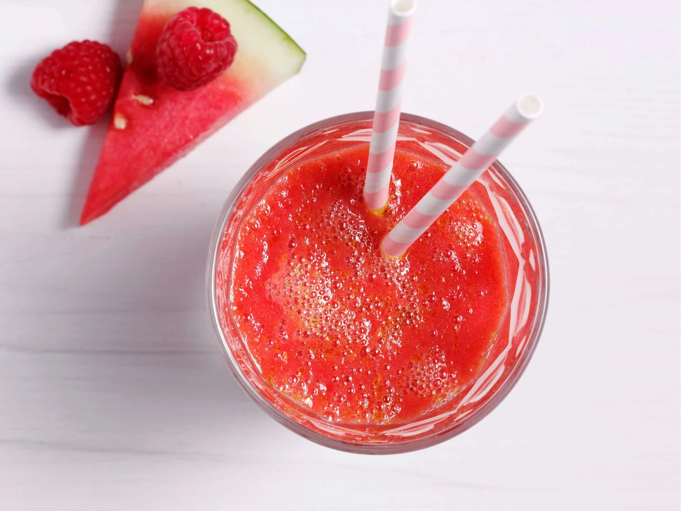 Smoothie aux baies et à la pastèque 