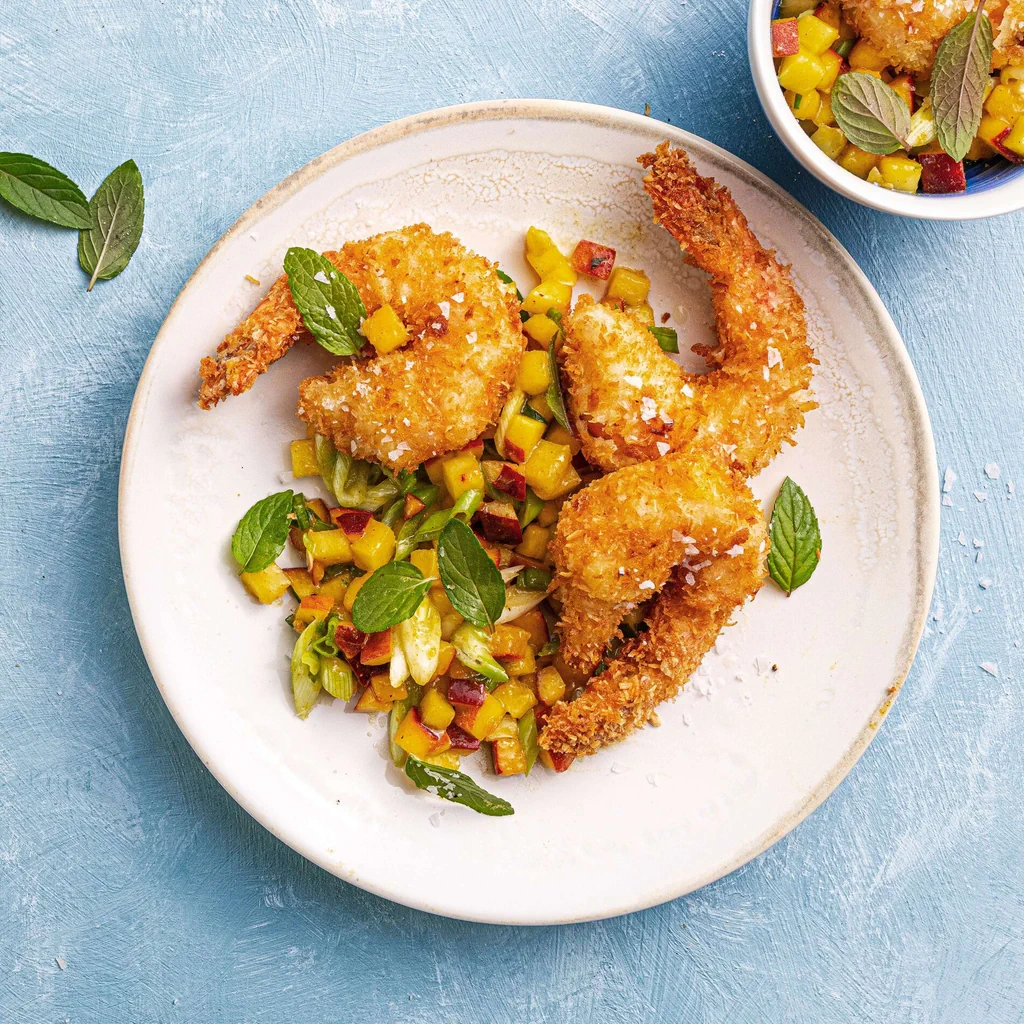 Gamberetti in panatura di cocco con relish alla pesca