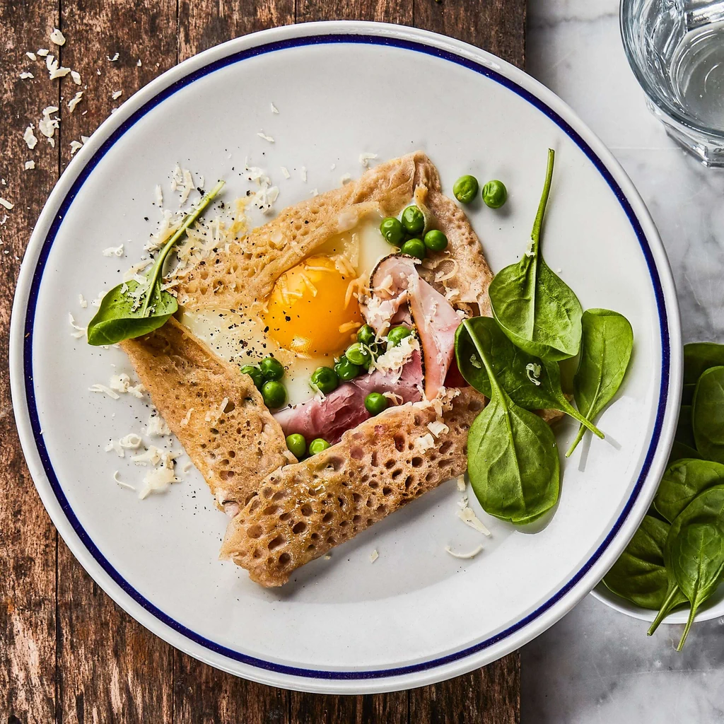 Crêpe aux épinards et aux petits pois