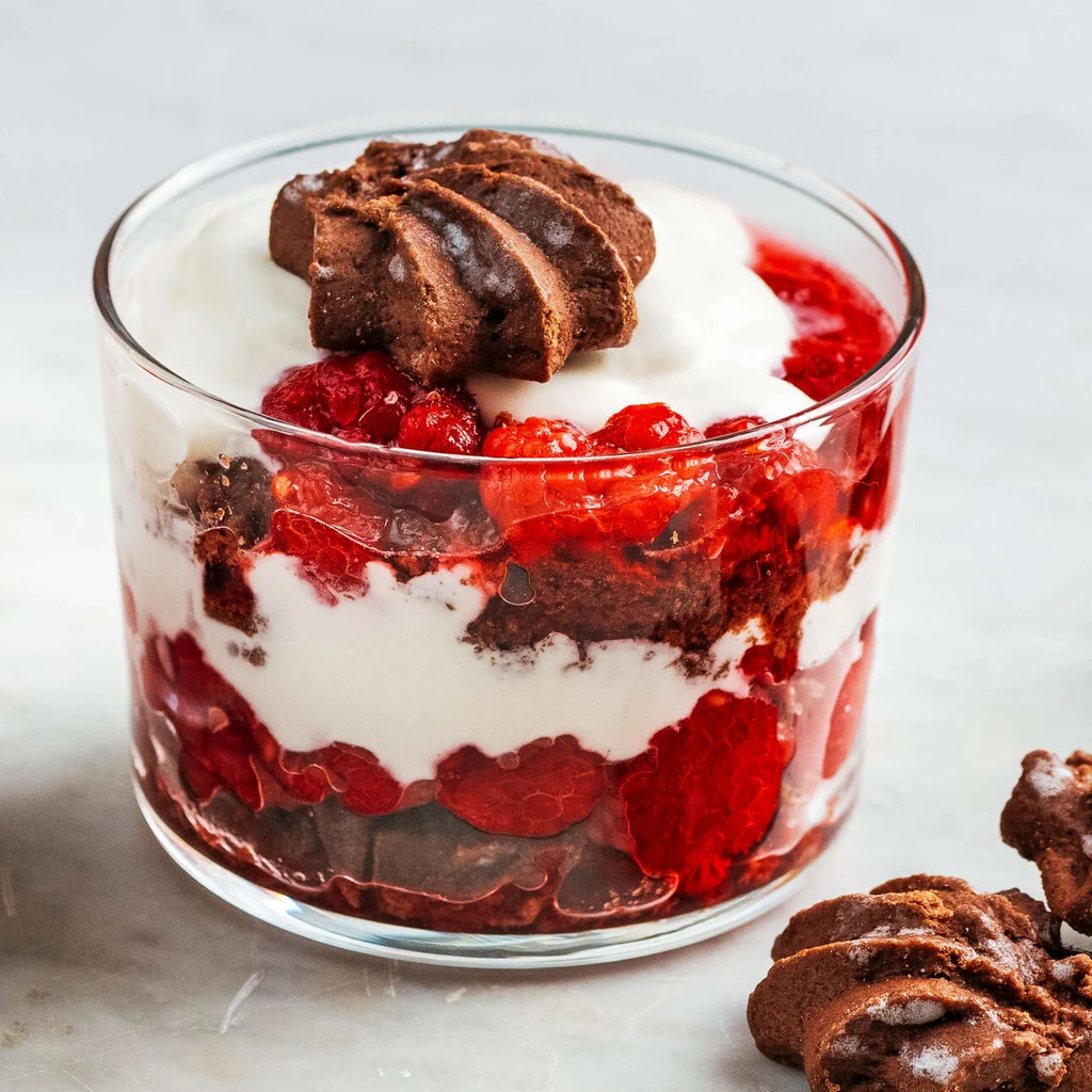 Himbeerdessert mit Bärentatzen
