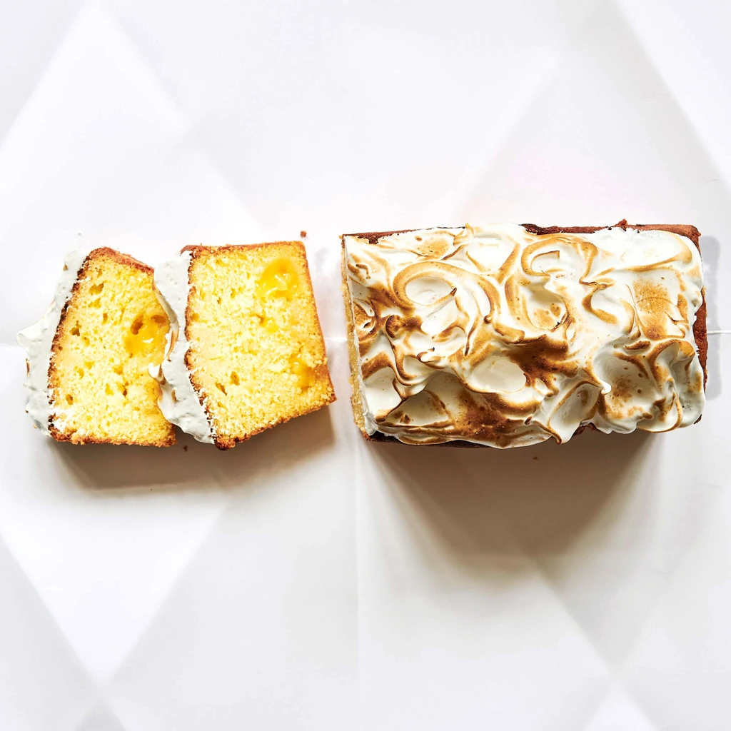 Zitronen-Cake mit Meringuehaube