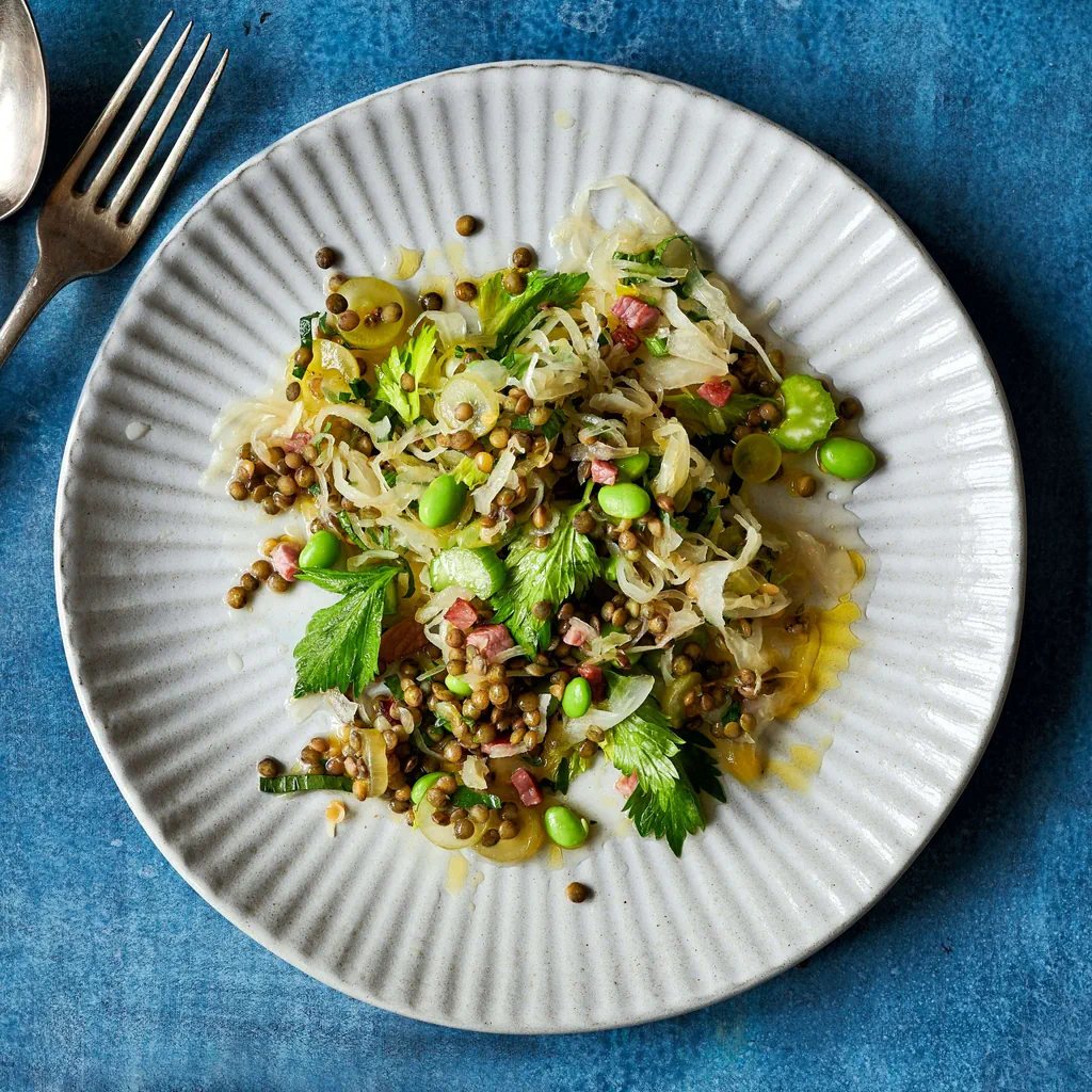 Salade de choucroute aux lentilles avec raisins