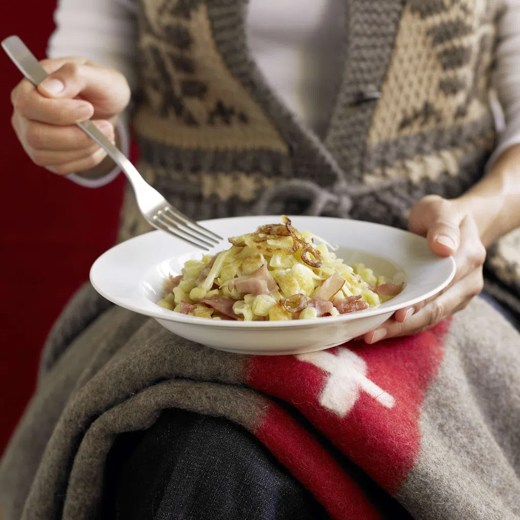 Chnöpfli mit Bauernschinken und Bergkräuterkäse