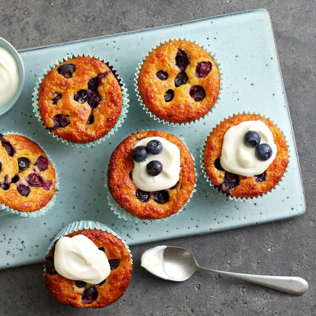 High-Protein-Mandel-Heidelbeer-Muffins mit Topping