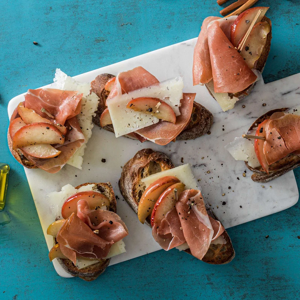 Pinchos mit gebratenen Äpfeln