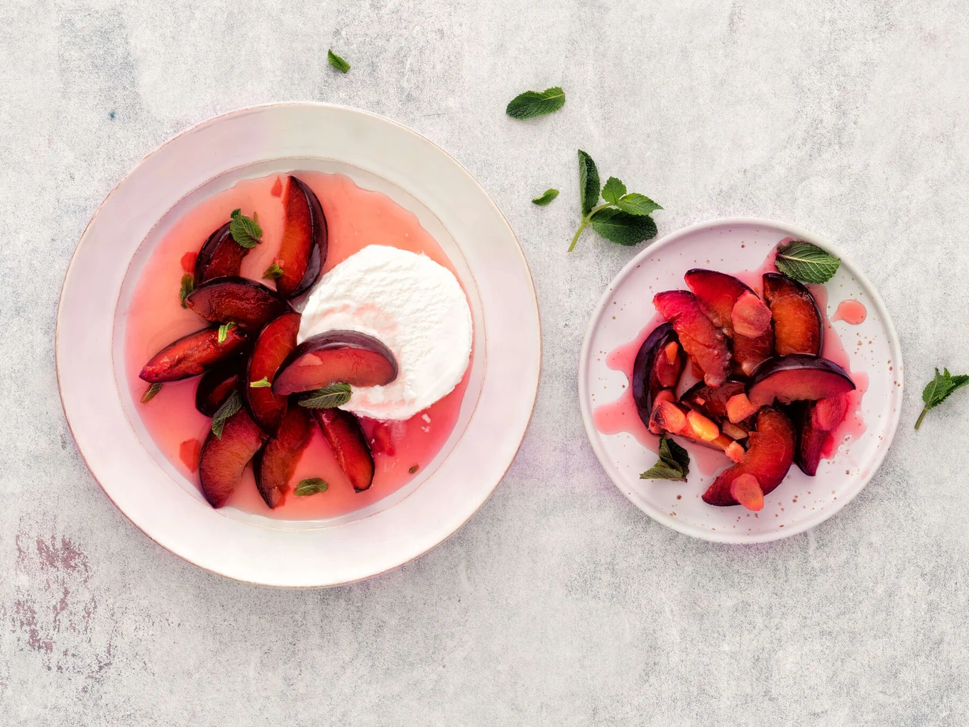 Marinierte Pflaumen mit Glace