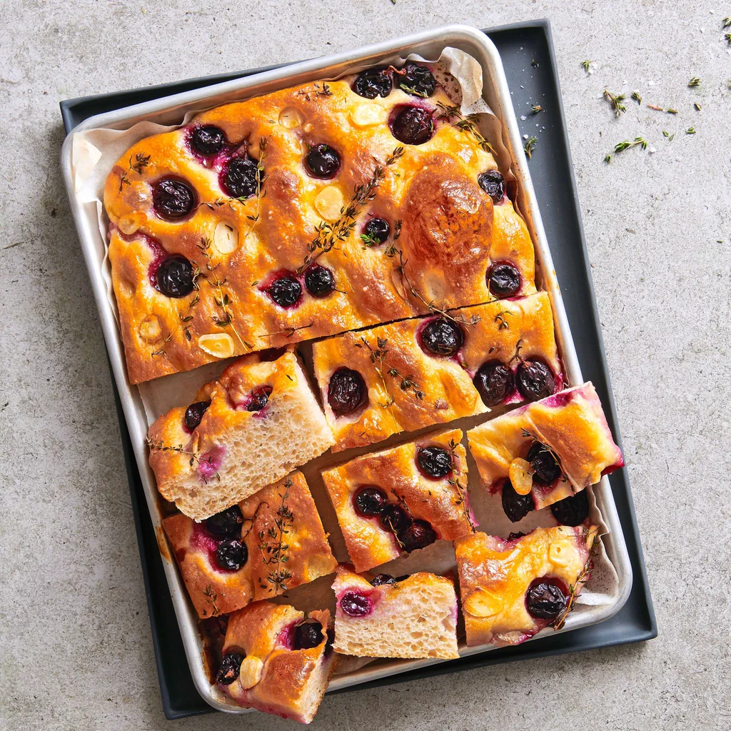 Trauben-Focaccia mit Knoblauch