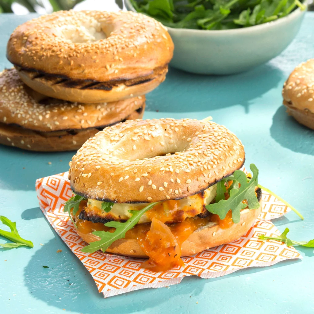 Burger con halloumi e albicocche