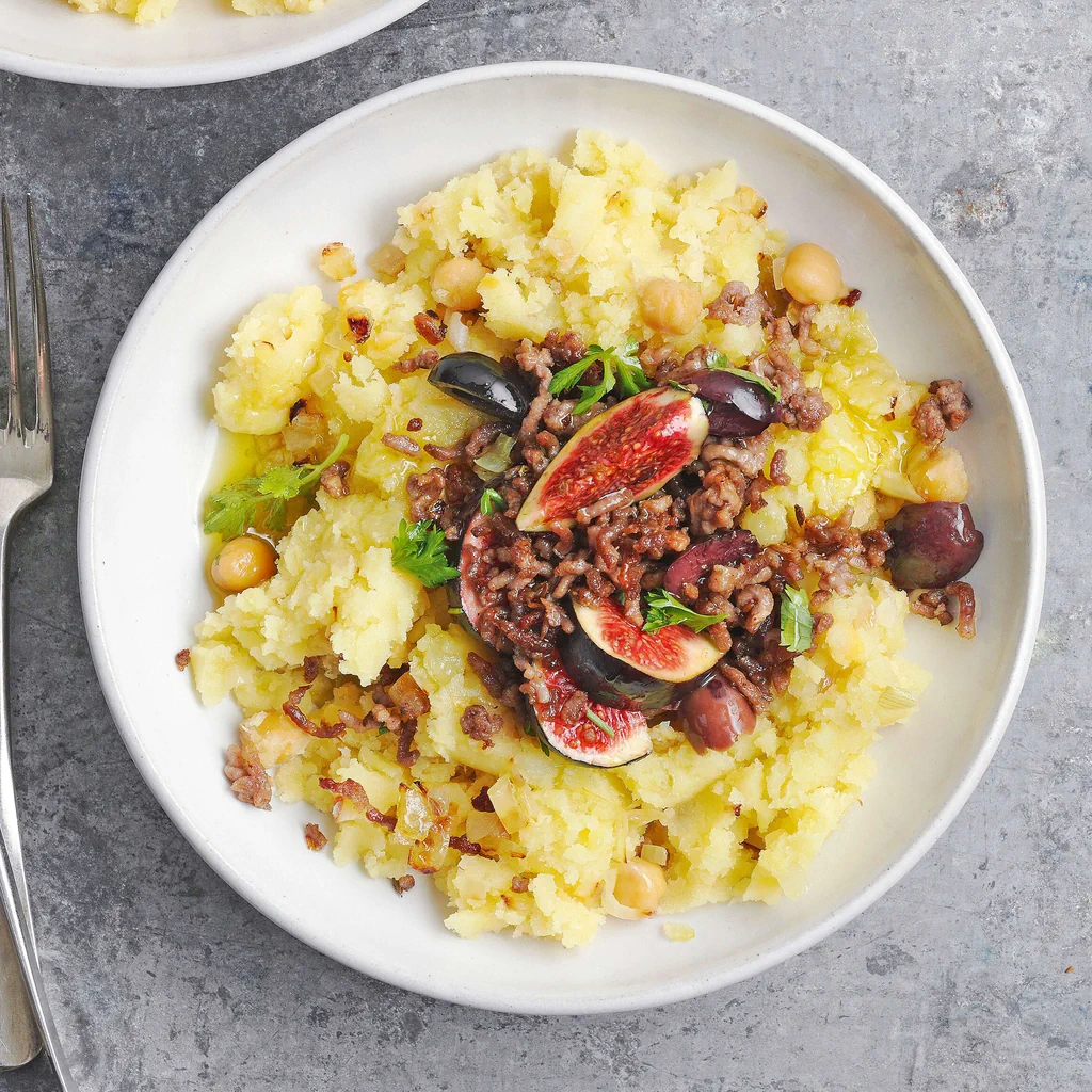 Purée de pois chiches avec hachis et figues 