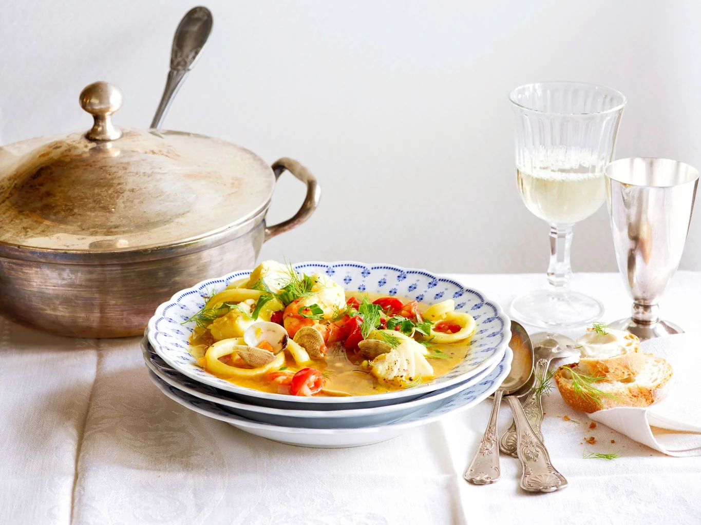 Zuppa di pesce allo zafferano
