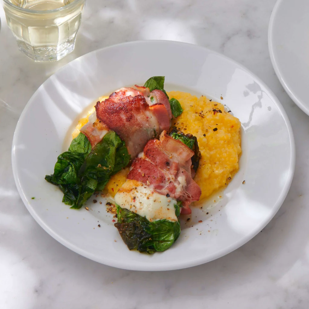 Involtini à la laitue romaine avec taleggio et polenta