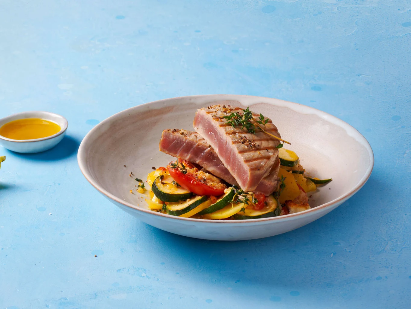 Steak de thon aux légumes méditerranéens