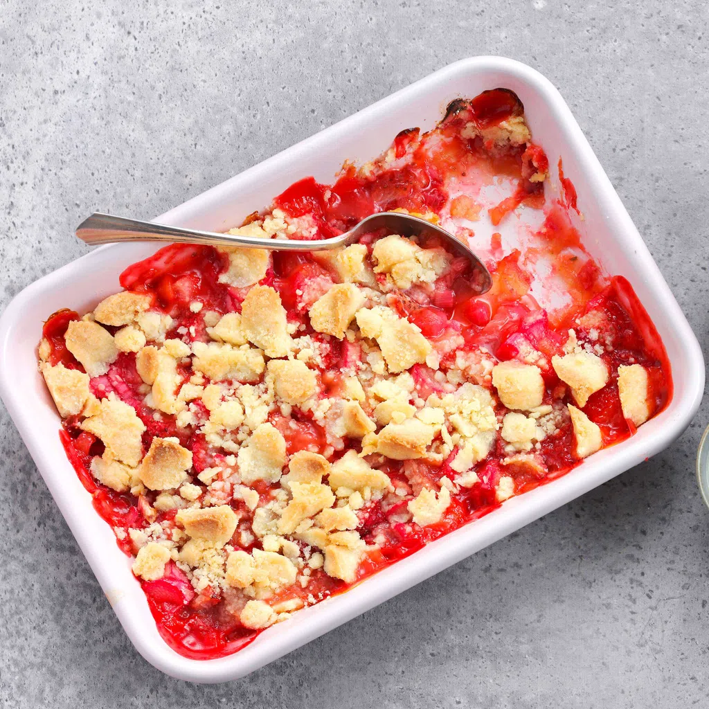 Crumble di fragole e rabarbaro