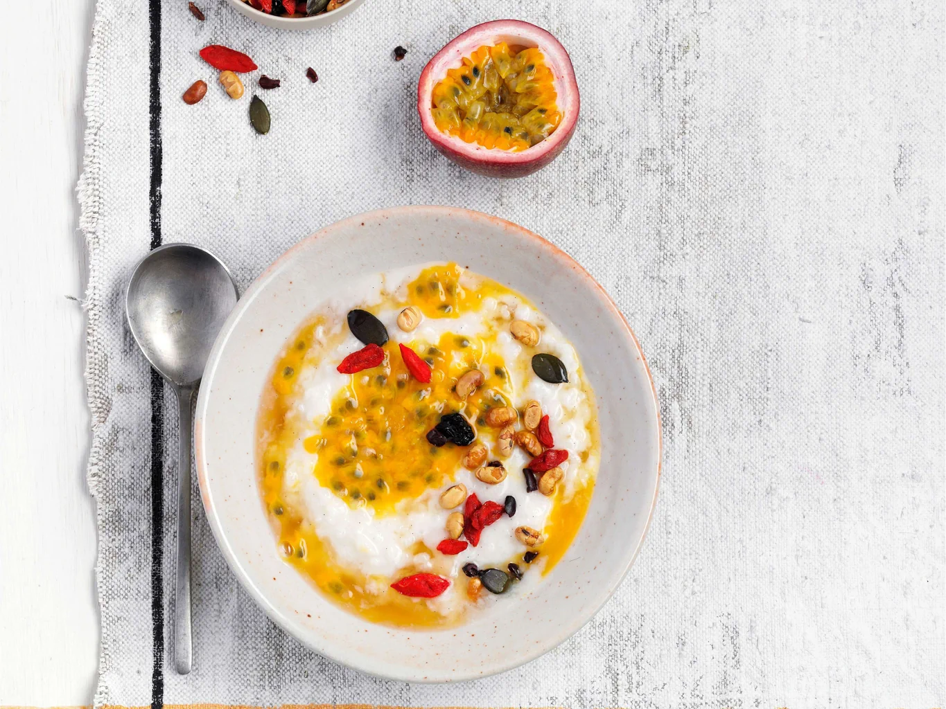 Congee alla vaniglia e ai frutti della passione