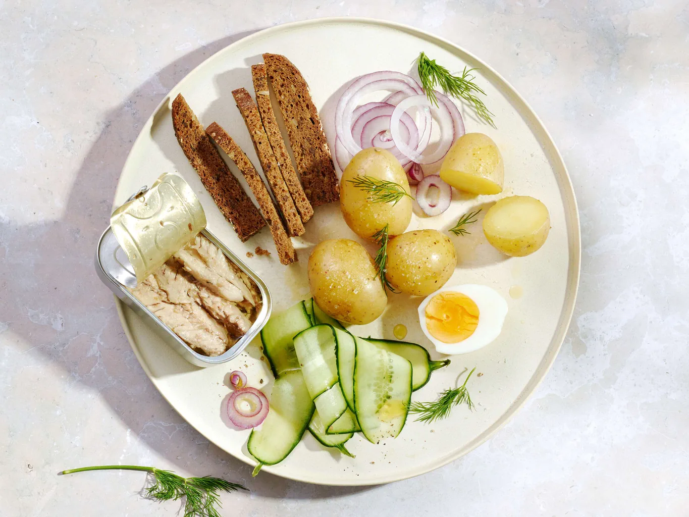 Assiette de poisson d'Allemagne du Nord