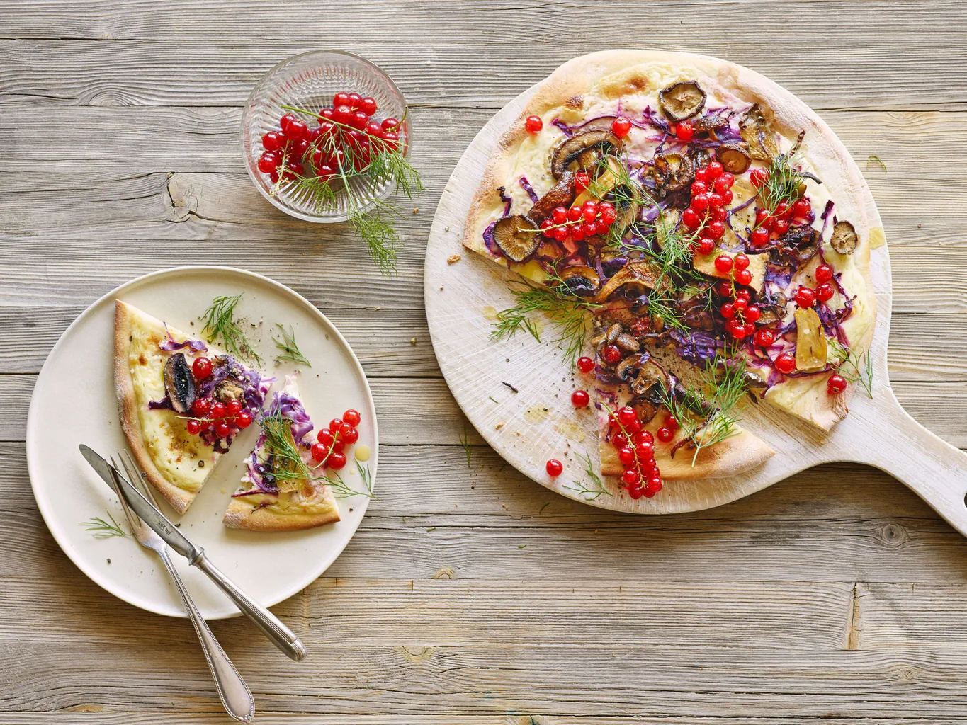 Pilz-Flammkuchen mit Rotkohl 