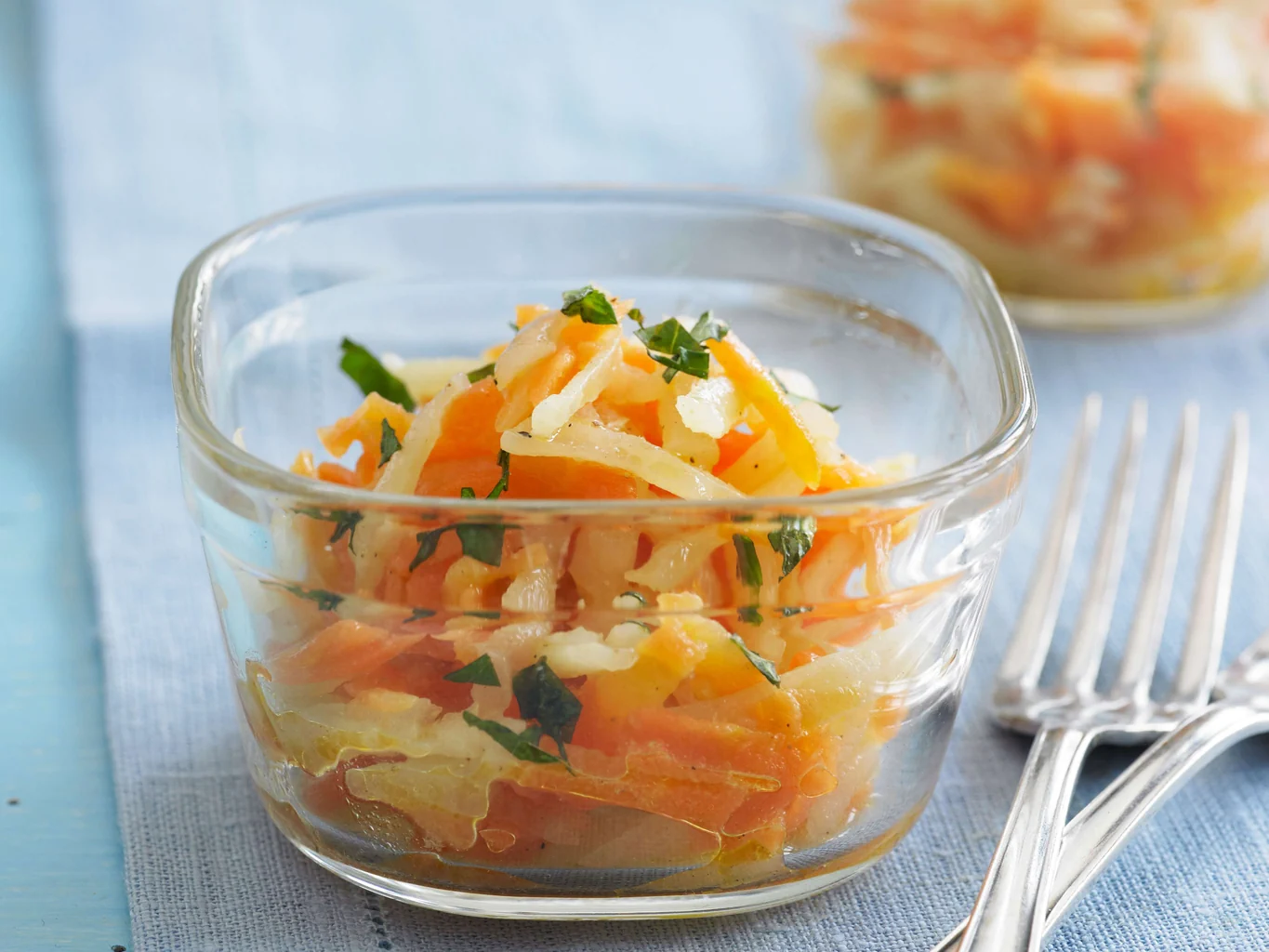 Gekochter Kohlrabi-Karotten-Salat