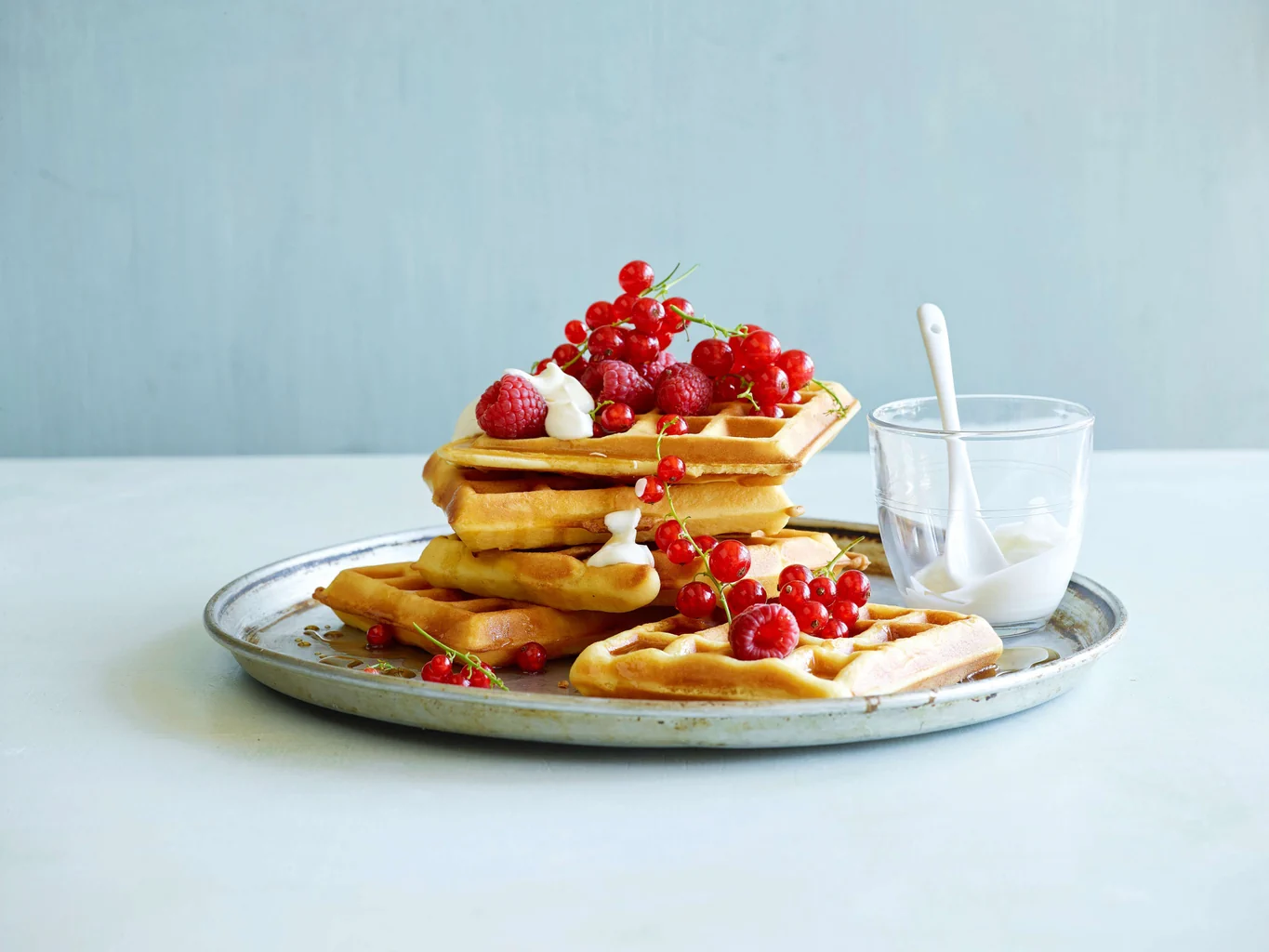 Gaufre à l'huile de coco avec baies