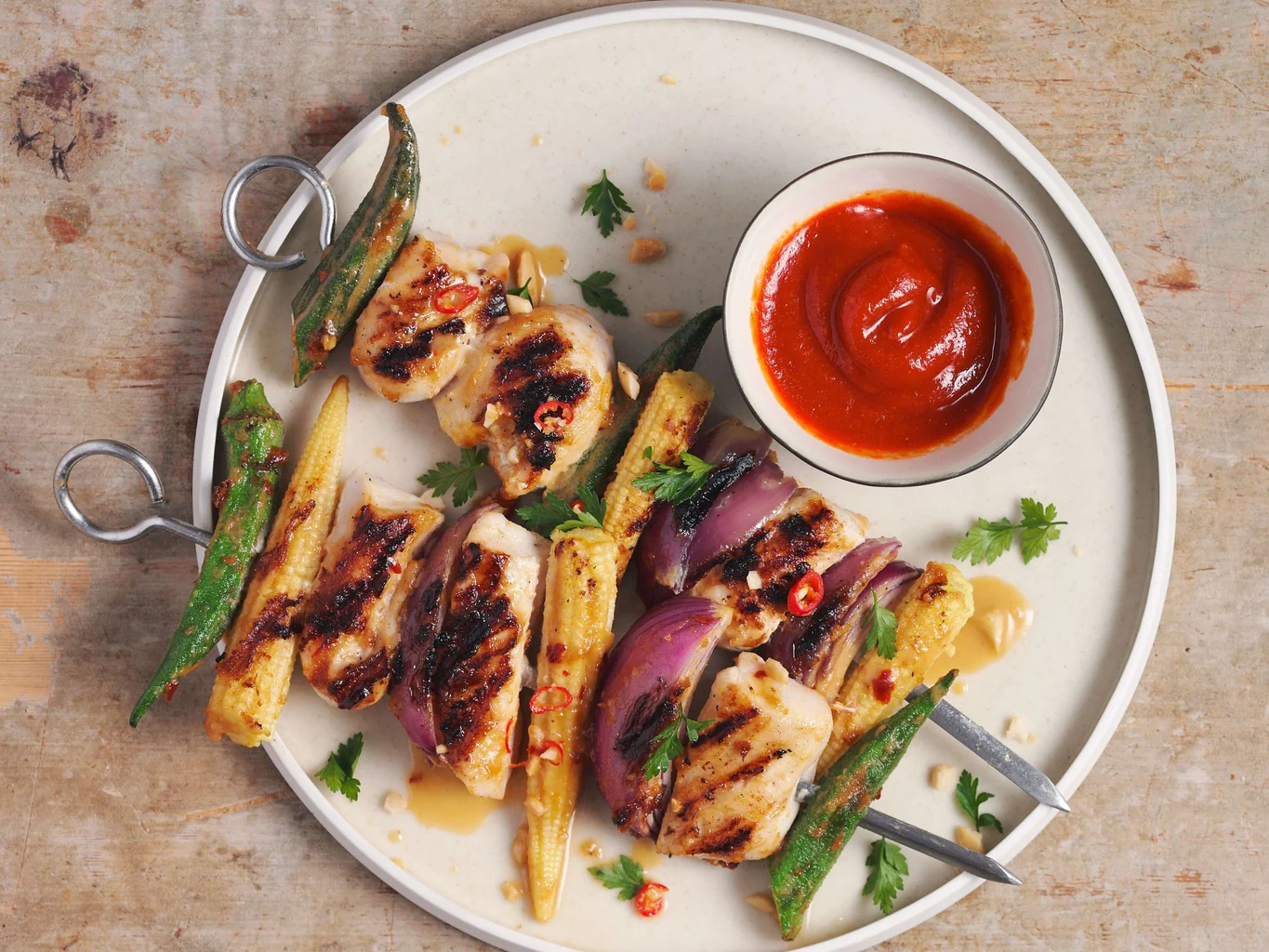 Kaninchenspiesse mit Erdnussmarinade
