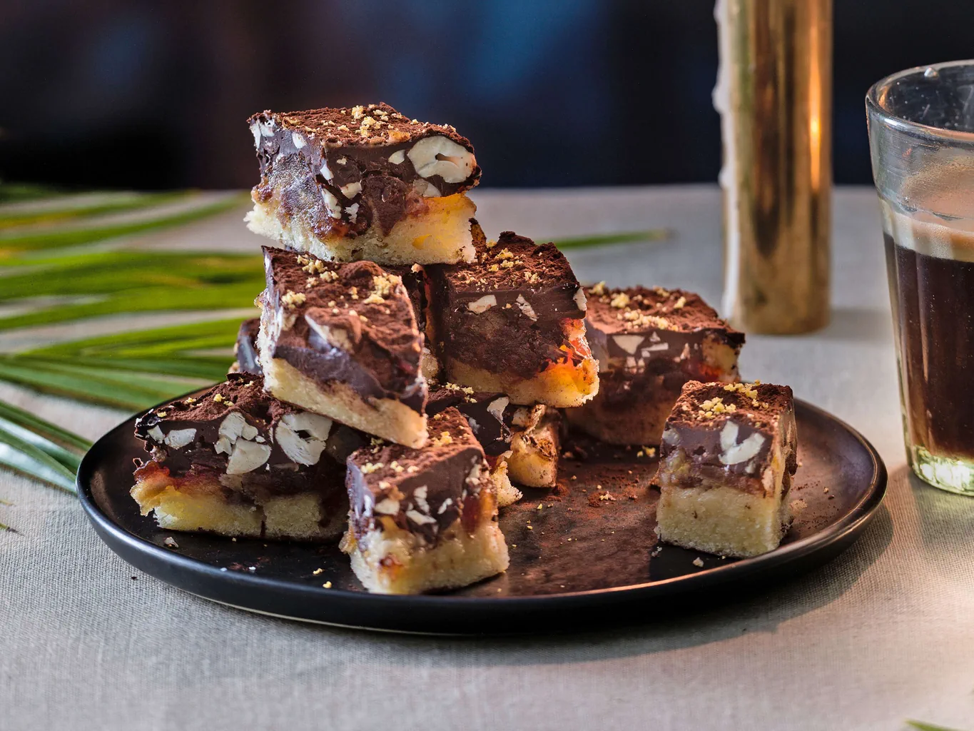 Dattel-Friandises mit Schokolade