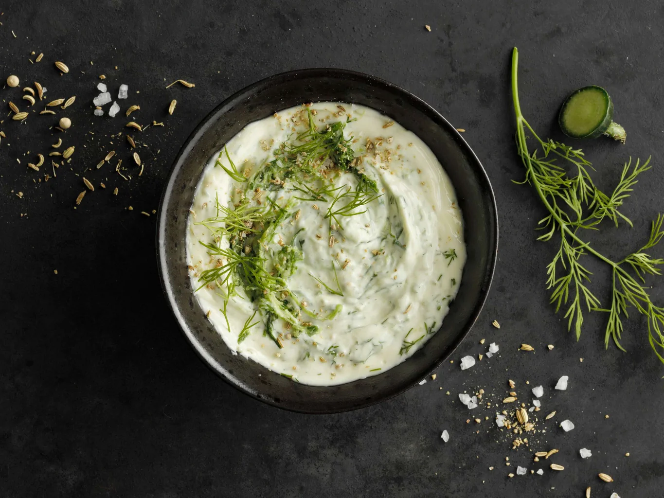 Maionese con cetriolo, wasabi e gin