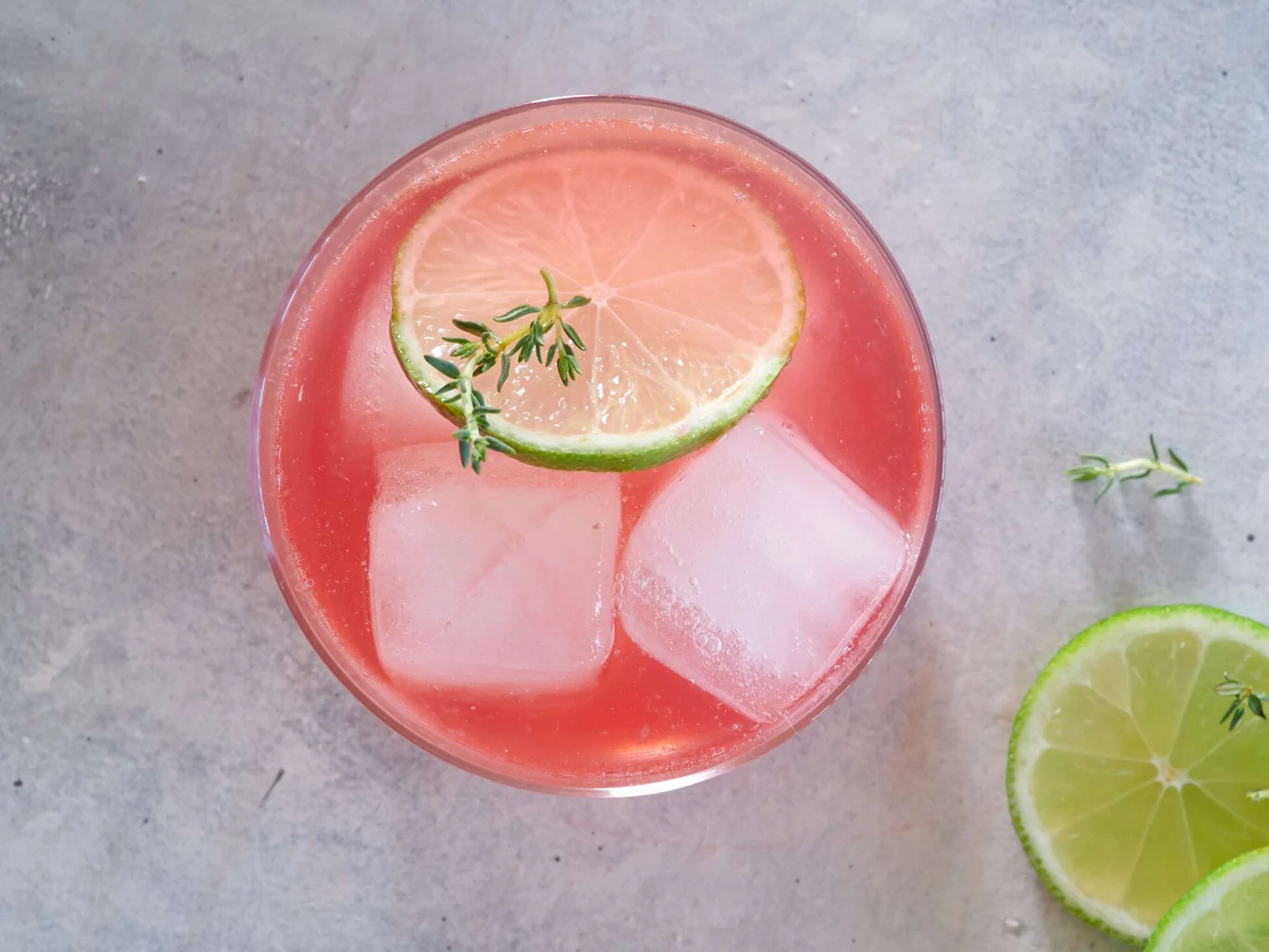 Fizz ai ribes e al rabarbaro