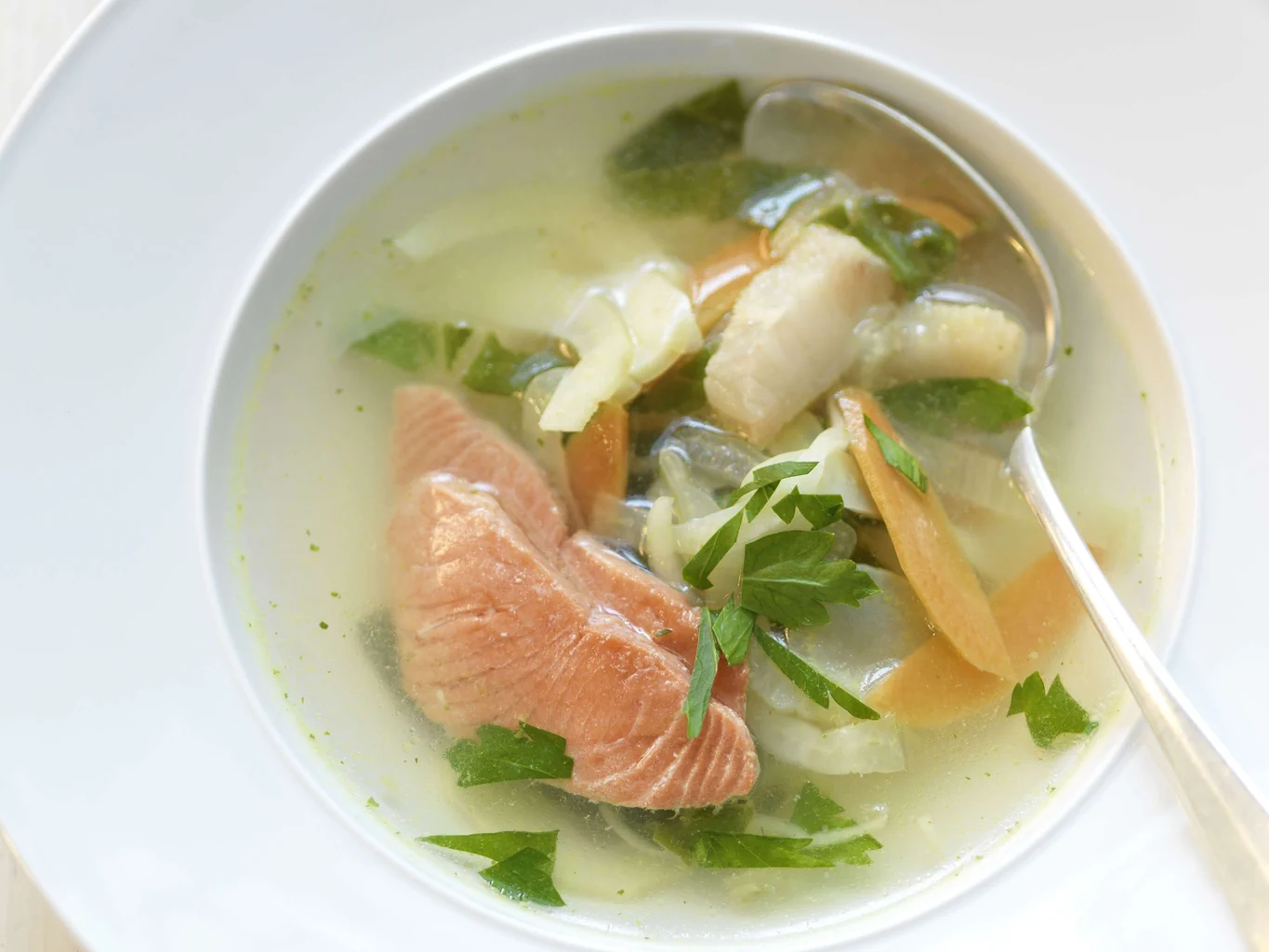 Filets de poisson en court-bouillon au pastis