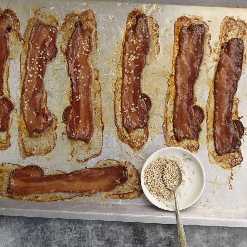 Knuspriger Speck mit Sriracha