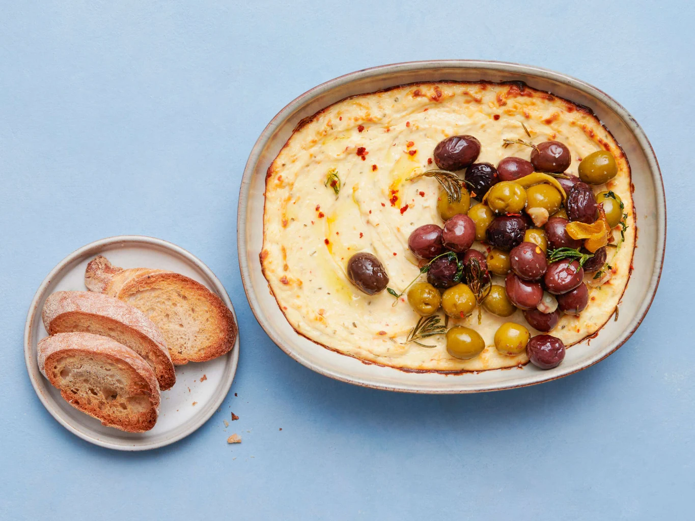 Ricotta al forno con erbe aromatiche e olive
