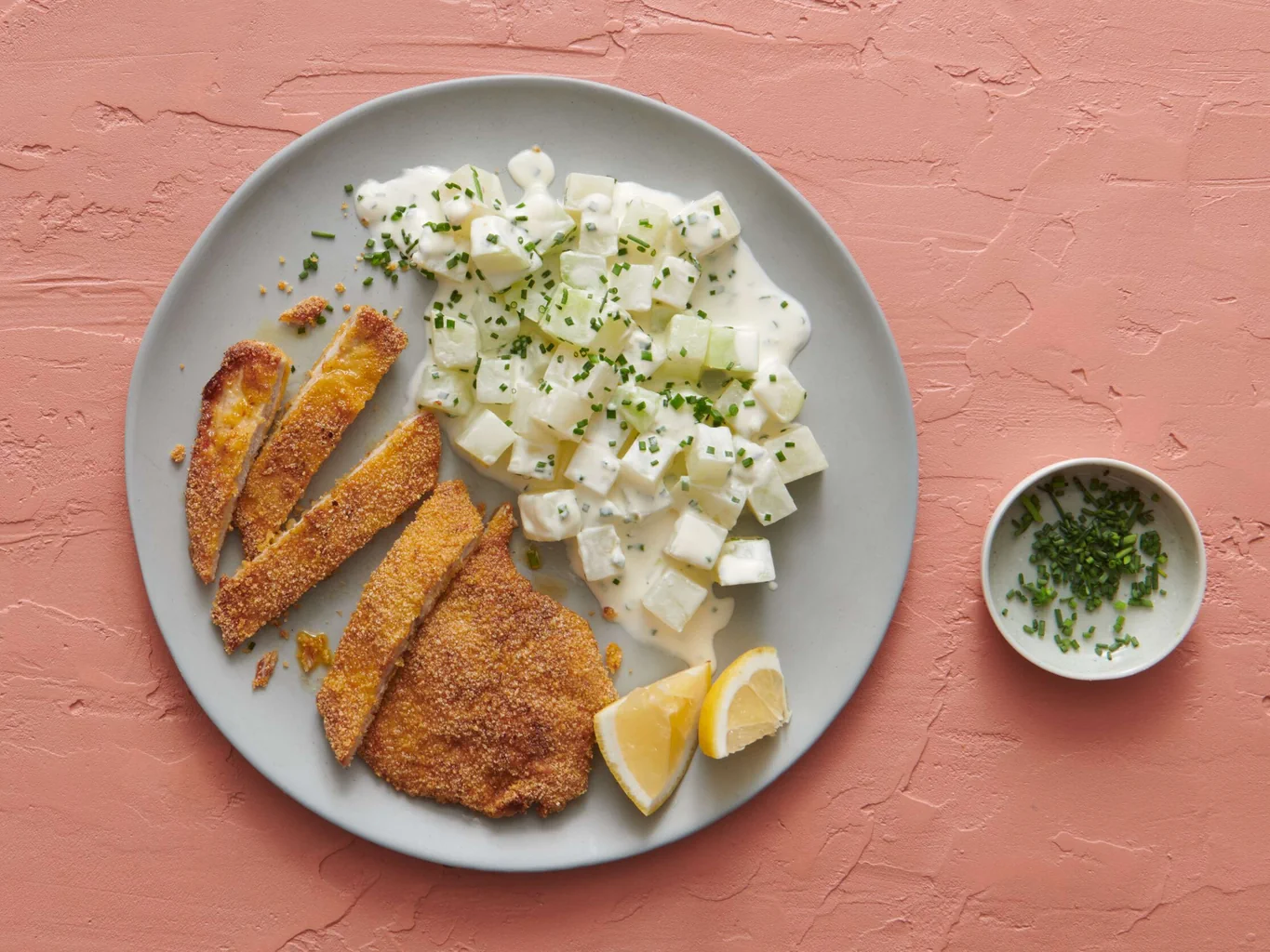 Scaloppina impanata con cavolo rapa